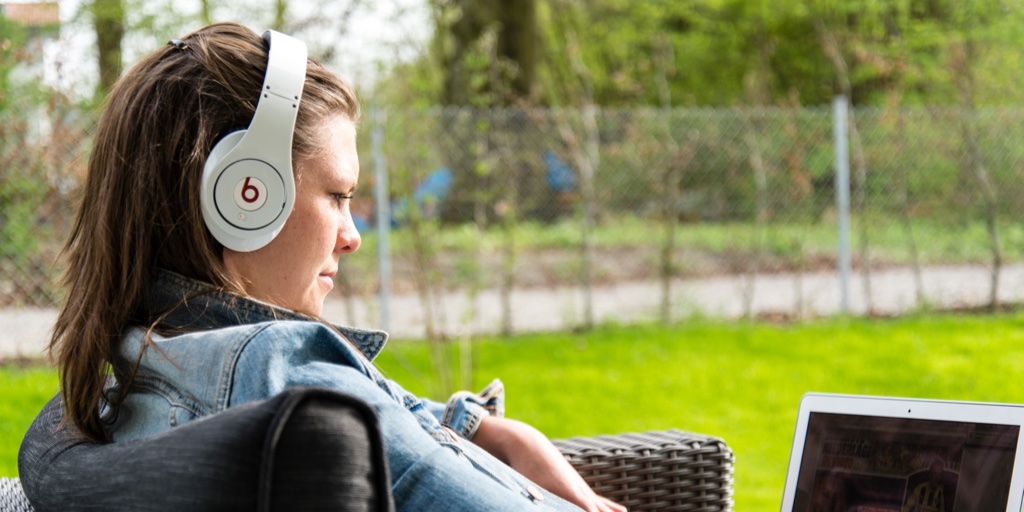 Soziale Medien und Partnerschaft